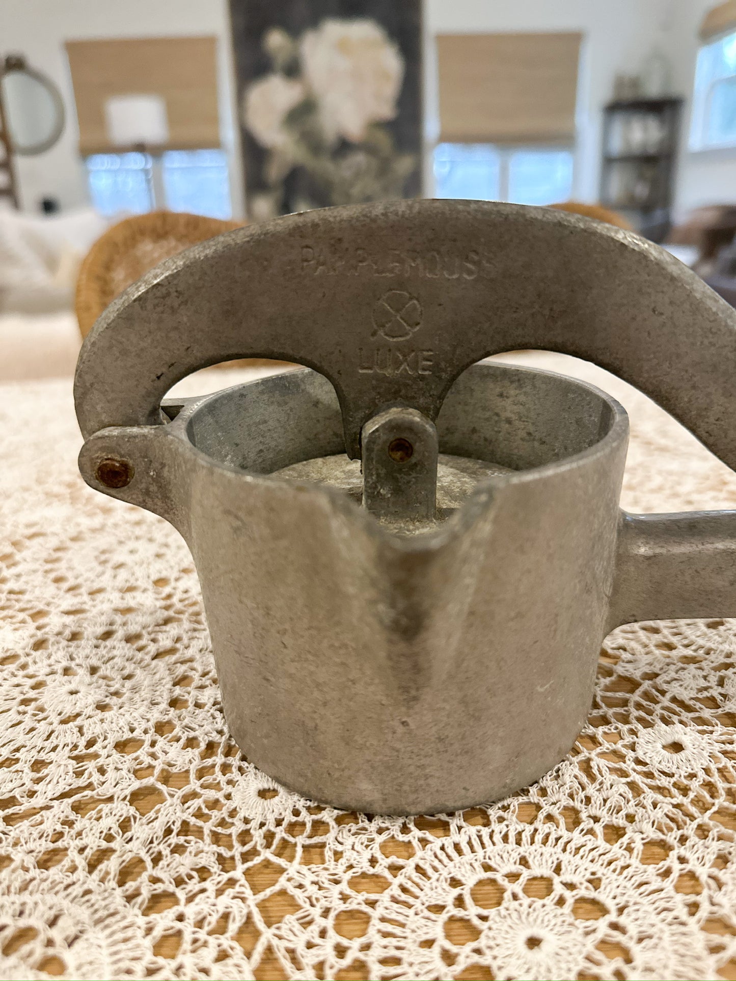 Vintage grapefruit juicer